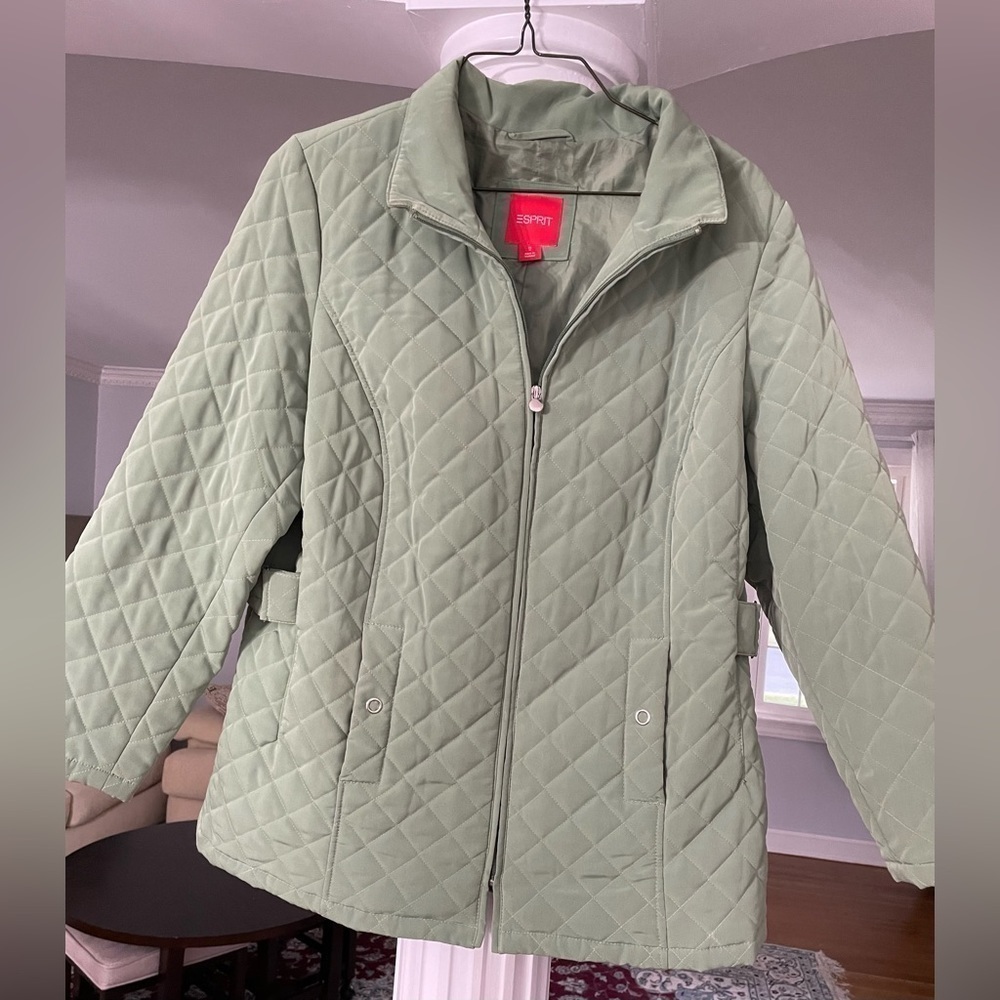 Sprit women’s Jacket. Green mid- length zip closure two side pockets size 1 X